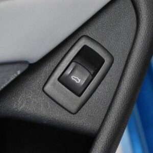 BMW M5 4.4 – Image 6