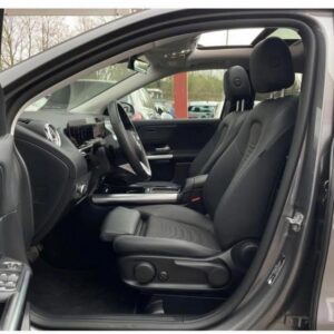 Mercedes-Benz GLA 200 – Image 13