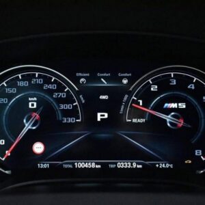 BMW M5 4.4 – Image 25