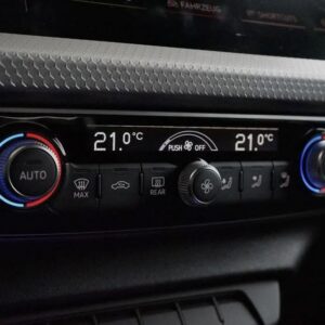 Audi A1 Sportback 40 TFSI S line – Image 9