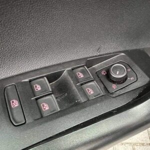 Volkswagen Polo 1.6 TDI DSG Highline – Image 17