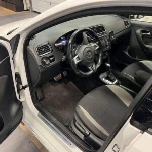 Volkswagen Polo 1.2 / TSI / R-Line – Image 22