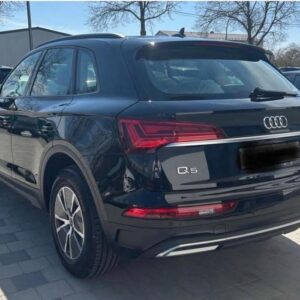 Audi Q5 40 TDI quattro S-Tr – Image 3