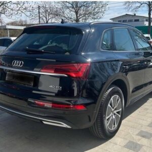 Audi Q5 40 TDI quattro S-Tr – Image 5